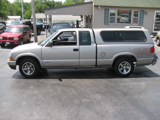 2003 Chevrolet S10 4dr Sdn Auto GLS w/XM