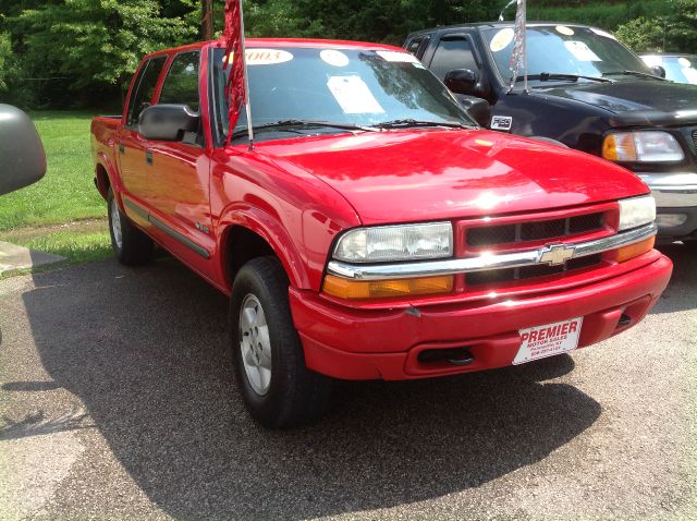 2003 Chevrolet S10 C300 Luxury Sedan 4D