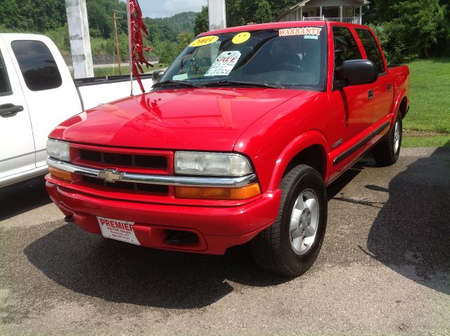 2003 Chevrolet S10 C300 Luxury Sedan 4D