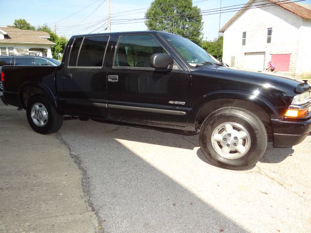 2003 Chevrolet S10 C300 Luxury Sedan 4D