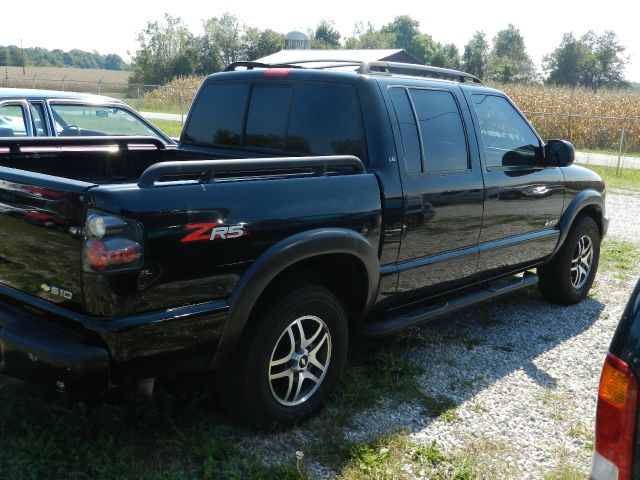 2003 Chevrolet S10 C300 Luxury Sedan 4D