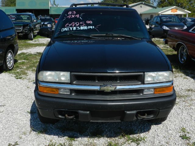 2003 Chevrolet S10 C300 Luxury Sedan 4D