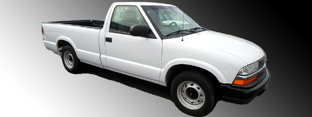 2003 Chevrolet S10 Short Box Standard