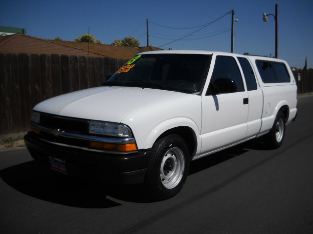 2003 Chevrolet S10 4dr Sdn Auto GLS w/XM