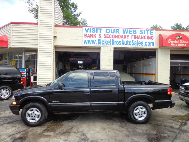 2003 Chevrolet S10 C300 Luxury Sedan 4D