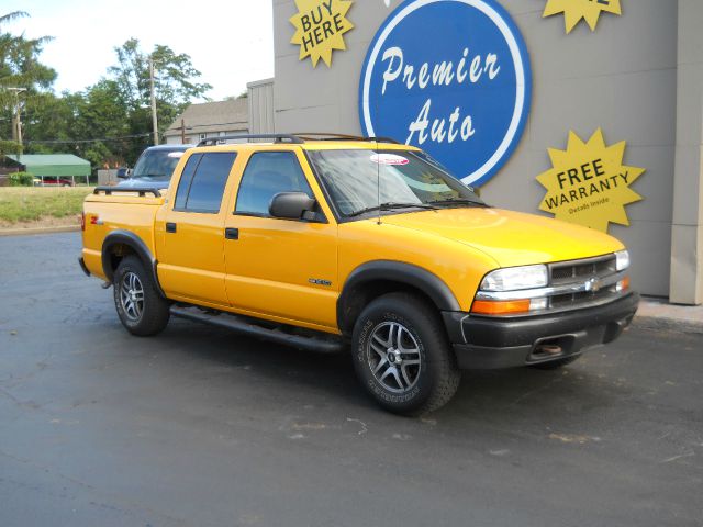 2003 Chevrolet S10 C300 Luxury Sedan 4D