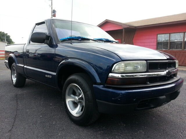 2003 Chevrolet S10 Base