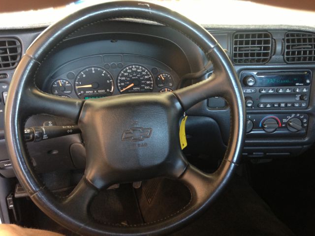 2003 Chevrolet S10 4dr Sdn Auto GLS w/XM