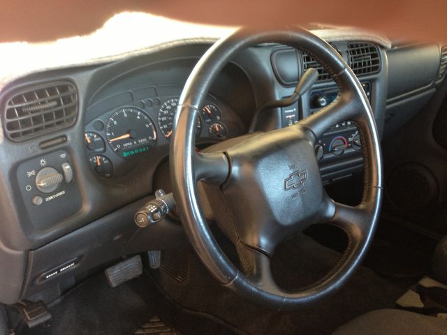 2003 Chevrolet S10 4dr Sdn Auto GLS w/XM