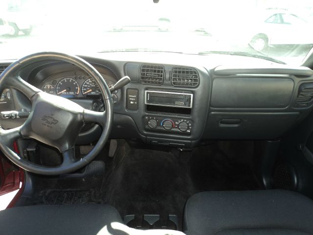 2003 Chevrolet S10 4dr Sdn Auto GLS w/XM