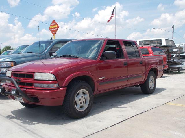 2003 Chevrolet S10 C300 Luxury Sedan 4D