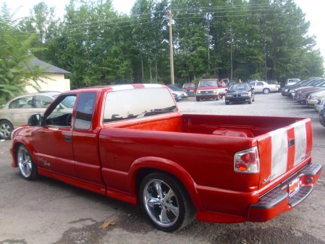 2003 Chevrolet S10 4dr Sdn Auto GLS w/XM