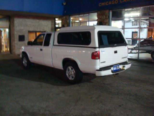 2003 Chevrolet S10 Base