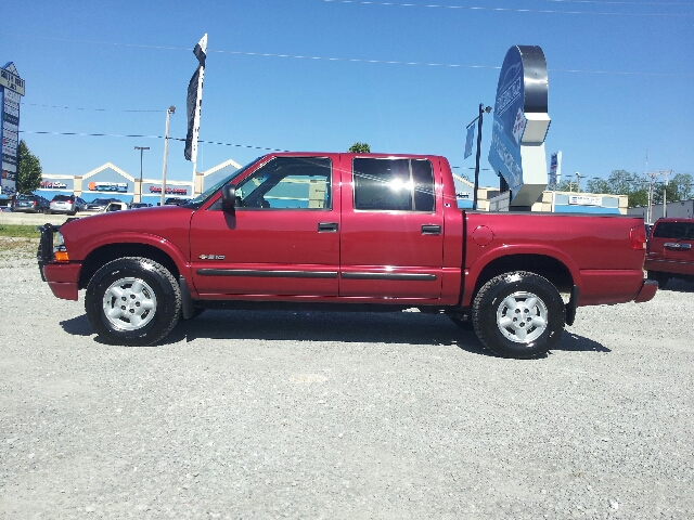 2003 Chevrolet S10 C300 Luxury Sedan 4D