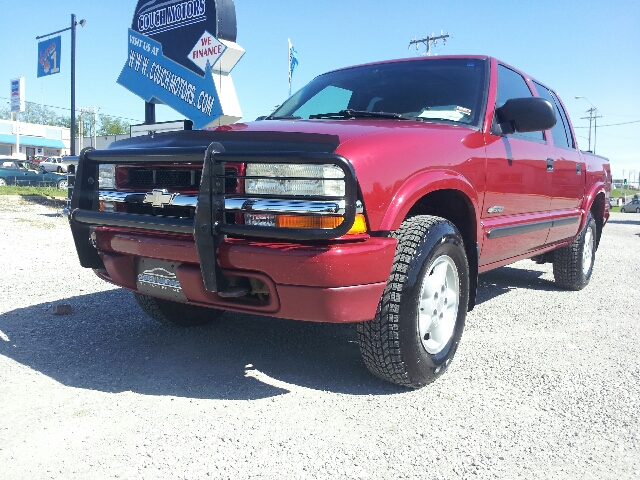 2003 Chevrolet S10 C300 Luxury Sedan 4D