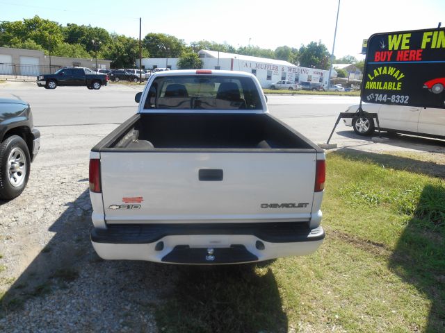 2003 Chevrolet S10 4dr Sdn Auto GLS w/XM