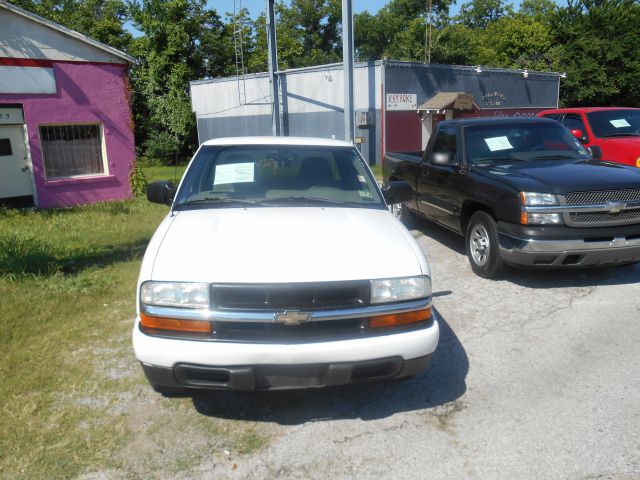 2003 Chevrolet S10 4dr Sdn Auto GLS w/XM