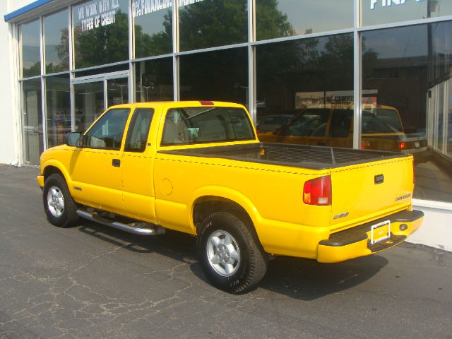 2003 Chevrolet S10 Handicap Lift And Control Leg 1 Owner