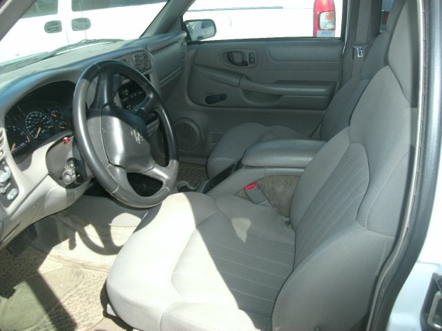 2003 Chevrolet S10 4dr Sdn Auto GLS w/XM