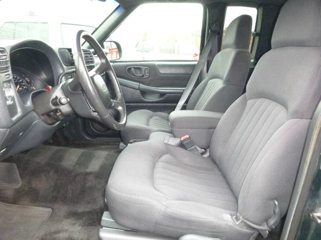 2003 Chevrolet S10 4dr Sdn SL Auto Sedan