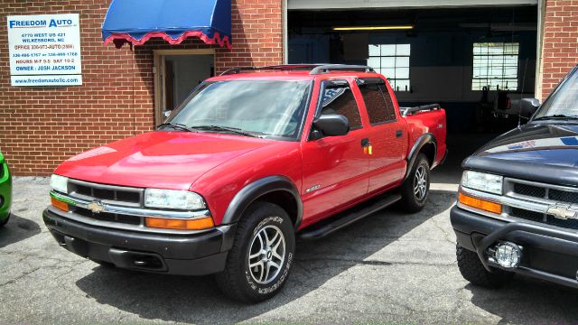 2004 Chevrolet S10 Limited 4WD One Owner Leather