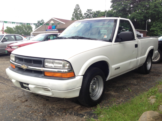 1998 Chevrolet S10 Pickup T Chairs