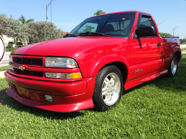 2000 Chevrolet S10 Pickup 4dr SR5 V8 Auto 4WD