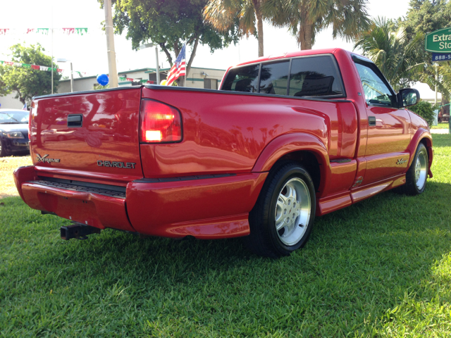 2000 Chevrolet S10 Pickup 4dr SR5 V8 Auto 4WD