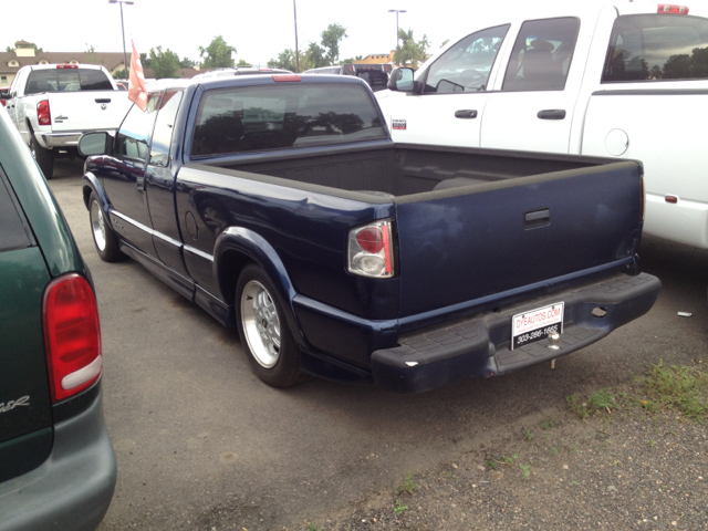 2001 Chevrolet S10 Pickup 4dr Sdn Auto GLS w/XM