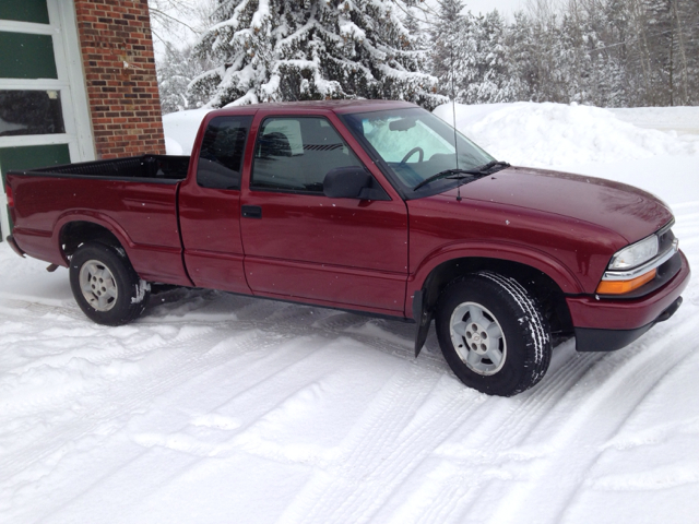 2001 Chevrolet S10 Pickup Signature Premium