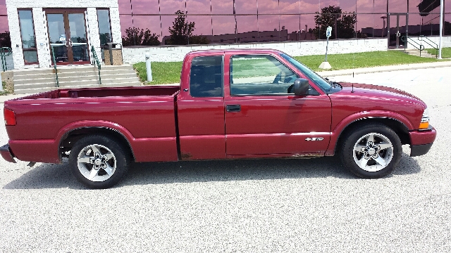 2003 Chevrolet S10 Pickup 4dr Sdn Auto GLS w/XM