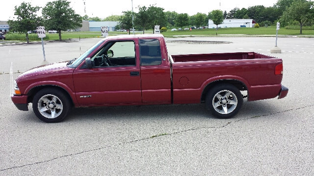 2003 Chevrolet S10 Pickup 4dr Sdn Auto GLS w/XM