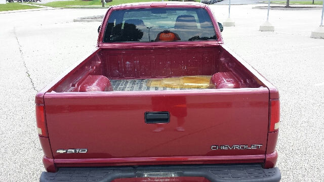 2003 Chevrolet S10 Pickup 4dr Sdn Auto GLS w/XM