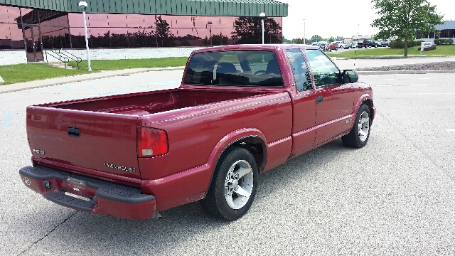 2003 Chevrolet S10 Pickup 4dr Sdn Auto GLS w/XM