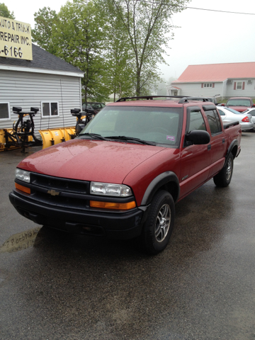 2003 Chevrolet S10 Pickup C300 Luxury Sedan 4D