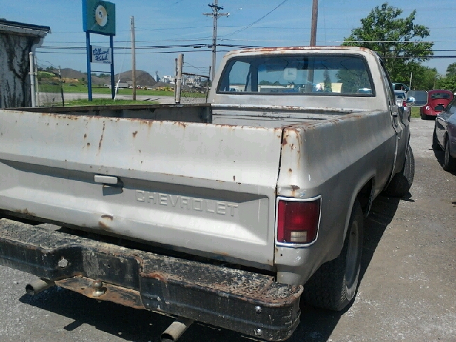 1984 Chevrolet Silverado ES 2.4L AUTO