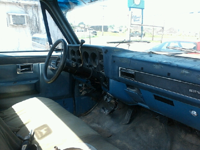 1984 Chevrolet Silverado ES 2.4L AUTO