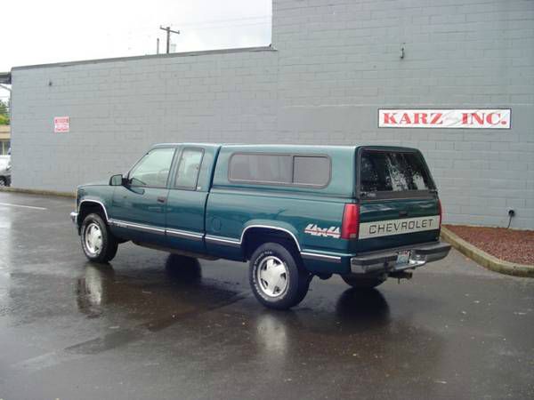 1997 Chevrolet Silverado 4dr X V6 Manual 2WD