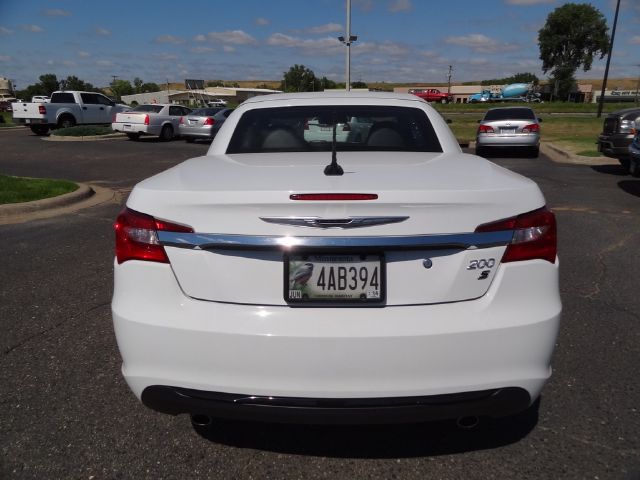 2011 Chrysler 200 3.5L R350 AWD