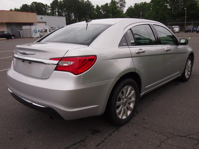 2011 Chrysler 200 3.5