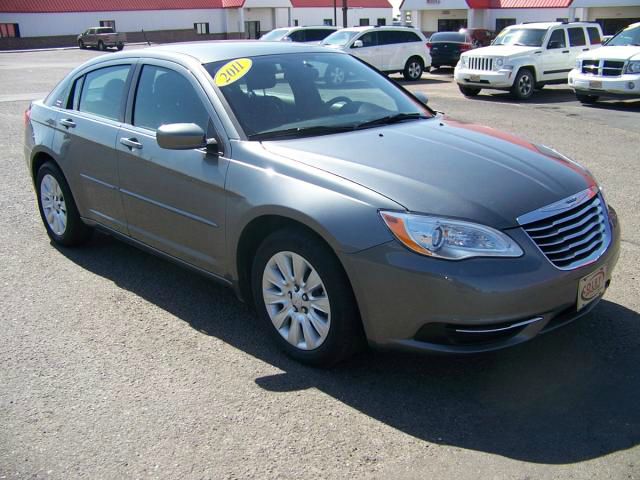 2011 Chrysler 200 Elk Conversion Van