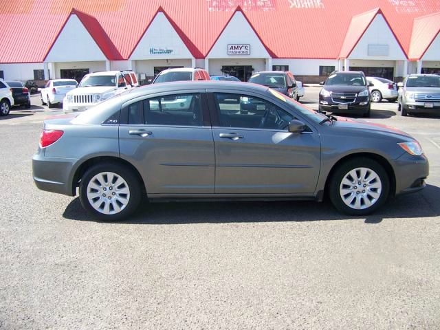 2011 Chrysler 200 Elk Conversion Van