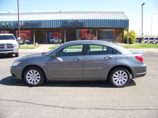 2011 Chrysler 200 Elk Conversion Van