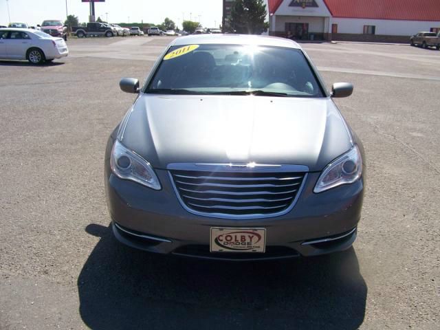 2011 Chrysler 200 Elk Conversion Van