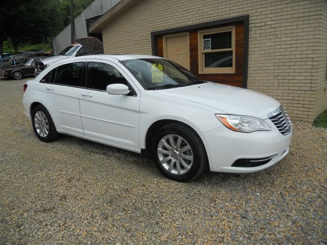 2011 Chrysler 200 2004 Jeep Sport