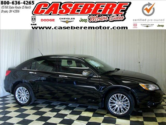 2011 Chrysler 200 SLT 25