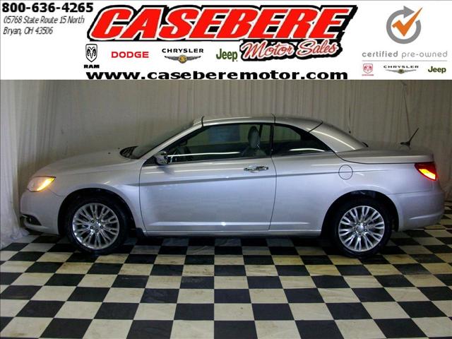 2011 Chrysler 200 SLT 25