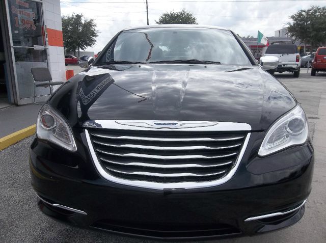 2012 Chrysler 200 SLT 25