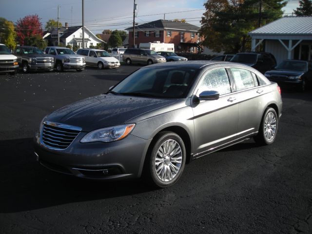 2012 Chrysler 200 SLT 25