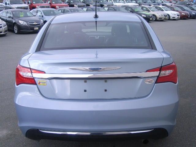 2012 Chrysler 200 SLT 25